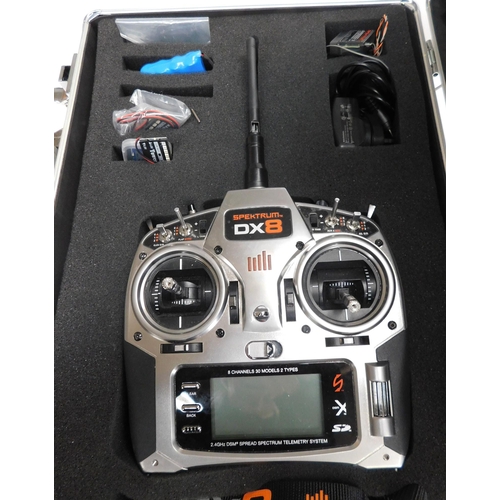 537 - Spectrum Radio Control DX8 transmitter with batteries/receivers W/O in flight case