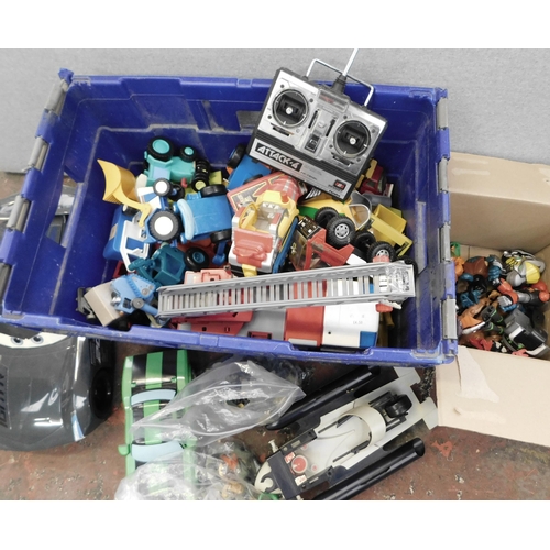 593 - Box of assorted toys including toy solder cars etc.