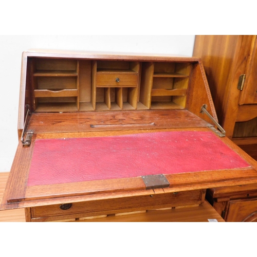 643 - Table top oak bureau