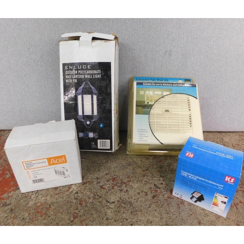 819 - Selection of boxed electricals