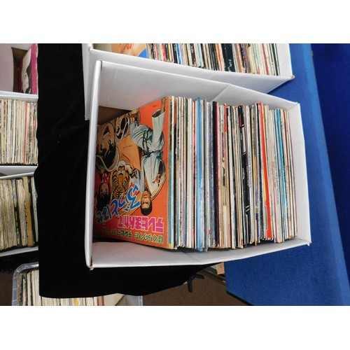 25 - Approximately 800 LPs including - Deep purple/David Bowie/Pink Floyd/The Who/Black Sabbath/Queen/ Ma... 