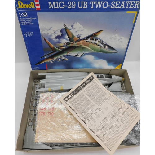 571 - New and boxed Revell 1:32 Mig-29 UB two seater model