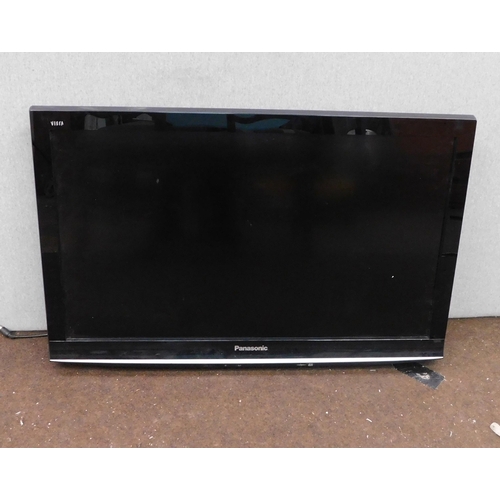 579 - Panasonic TV (no remote) approx. 31