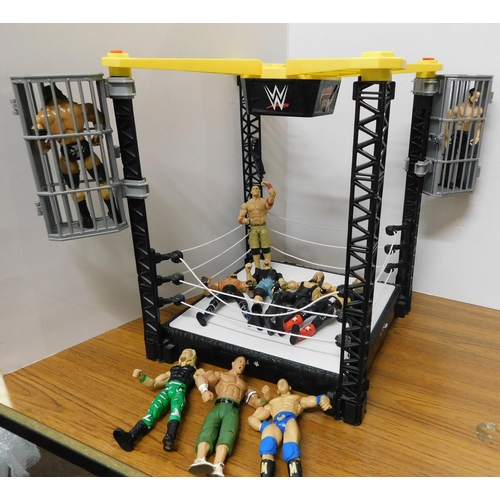 66 - WWE 2014/Ring with Sound - W/O & ten wrestler figuress