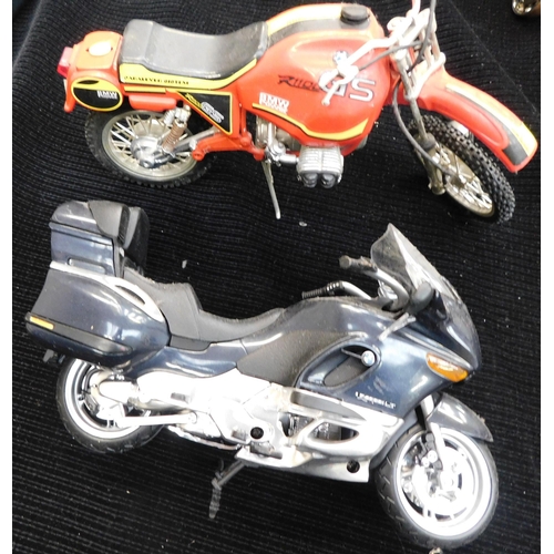 117 - Guitoy 1.42 scale - die cast BMW model motorbike - & Newtoy bike