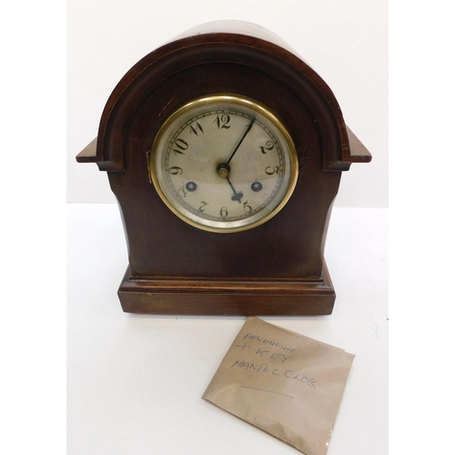 13 - Mantle clock - W/O pendulum & key...