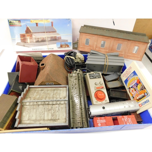 297 - Model railway - accessories