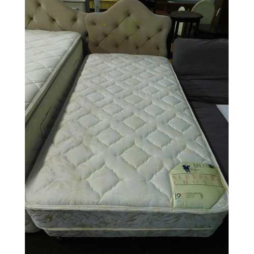 537 - Harrison single bed with mattress and headboard