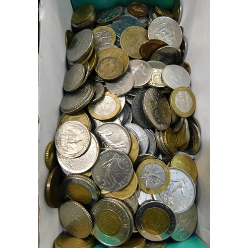 134 - Mixed - World coins & tokens