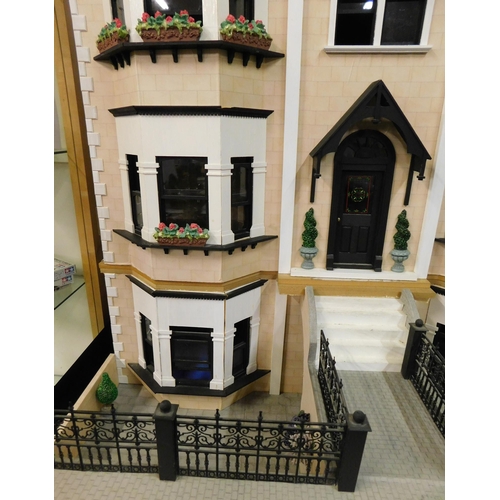 25 - Large dolls Emporium - Georgian style house/illuminates