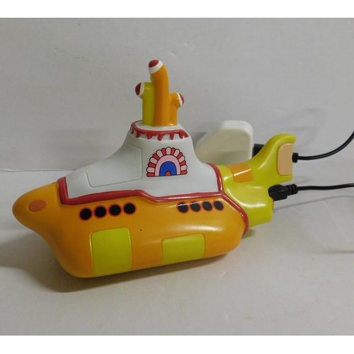 333 - The Beatles - The Yellow submarine lamp - W/O