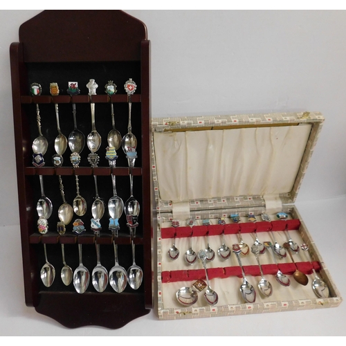 52 - Spoons & display stands