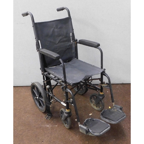 637 - Folding wheelchair