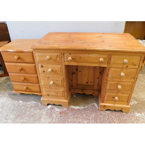 791 - Pine dressing table/desk and four drawer set of drawers