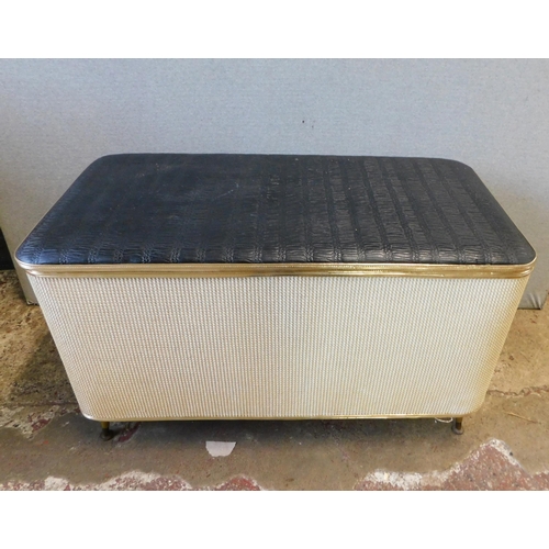 792 - Mid-century blanket box