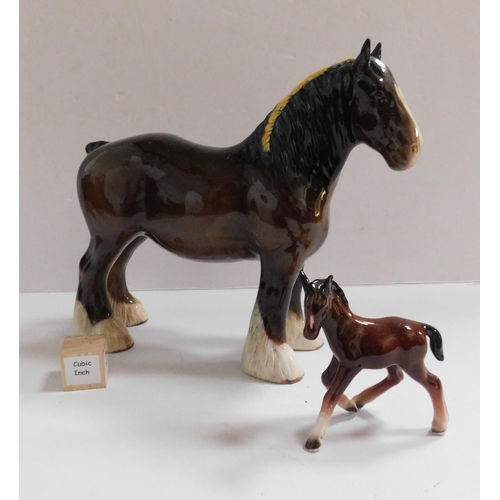 205 - Beswick - Shire horse & foal