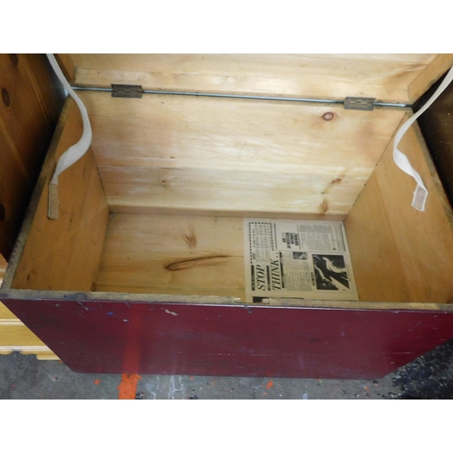 413 - Large painted storage box (approx 35