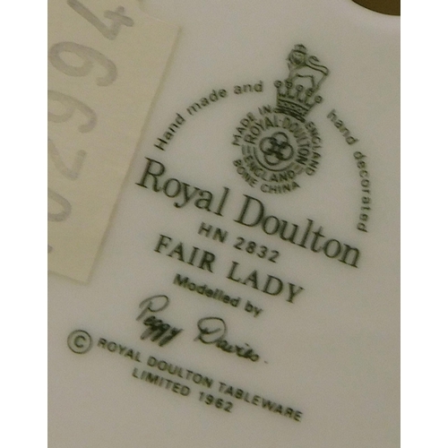 104 - Royal Doulton - Fair Lady/HN 2852 1962 - no damage