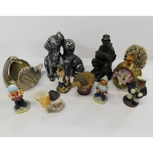 197 - Mixed items - including figures