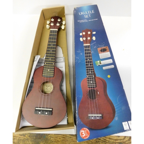 46 - Ukulele - boxed