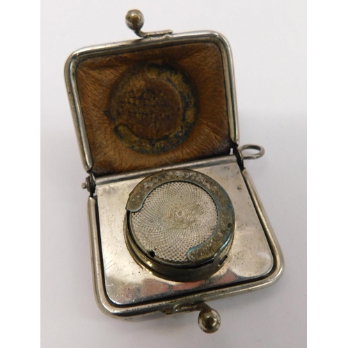105 - Victorian - leather sovereign holder