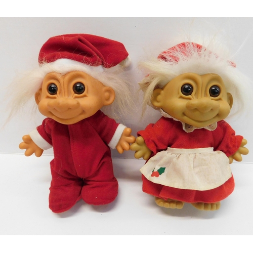 232 - Christmas trolls