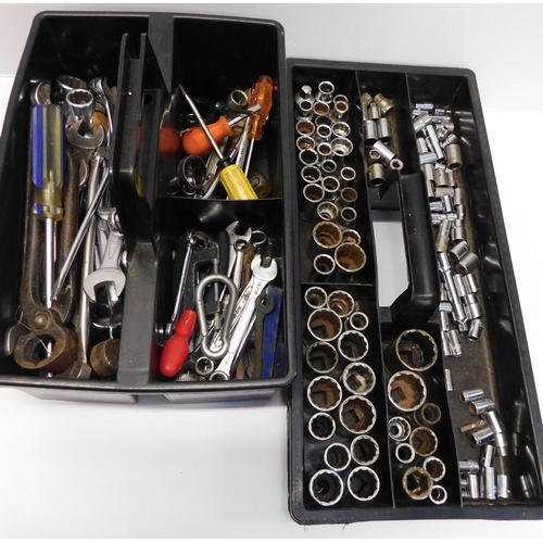 510 - Selection of tools in trays (mainly sockets & spanners)