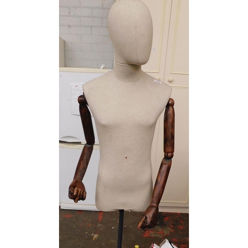 554 - Woooden arm articulating Mannequin