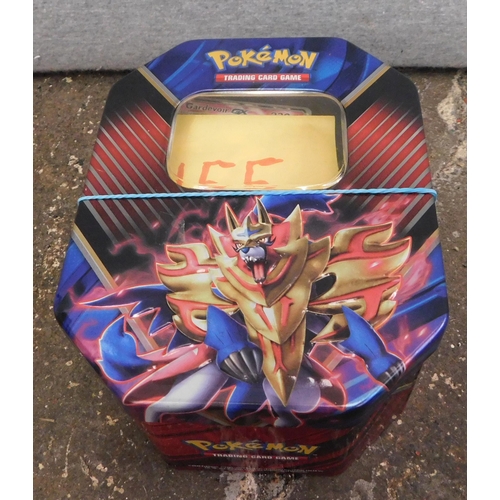576 - 155x Pokémon cards and tin