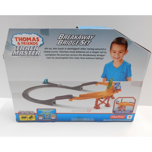 590 - New and boxed Thomas and Friends, Trackmaster motorised railway - breakaway bridge set