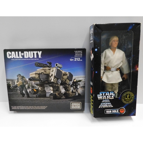 605 - Boxed new Call of Duty Megabloks and new Star Wars Luke Skywalker (in wrong box)