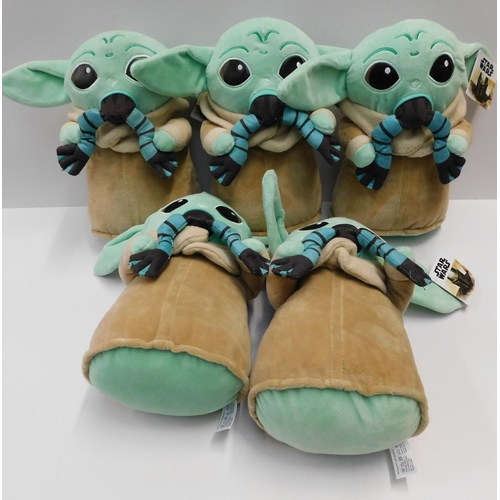 799 - Five new and tagged Star Wars Mandalorian Child soft toys