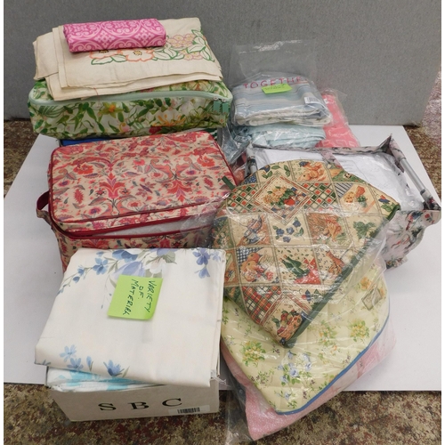 800 - Large amount of cushion covers and materials etc.