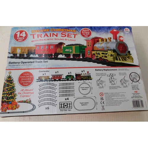 819 - New and boxed Deluxe Christmas Train Set - battery operated