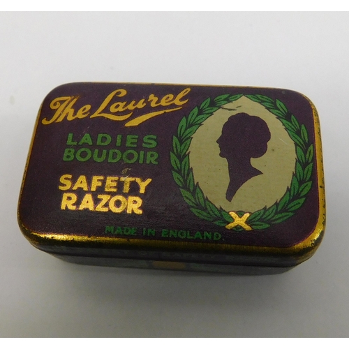 154 - The Laurel Ladies boudoir - safety razor