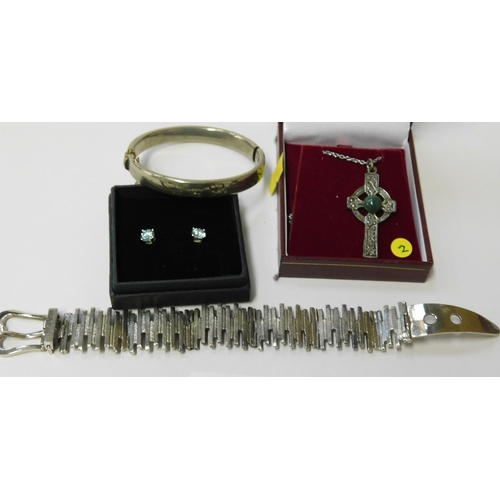 23 - Collection of assorted silver tone jewellery