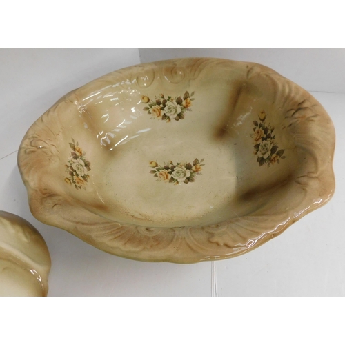 31 - Wash bowl & jug