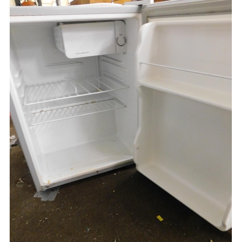 542 - Logik table top fridge W/O