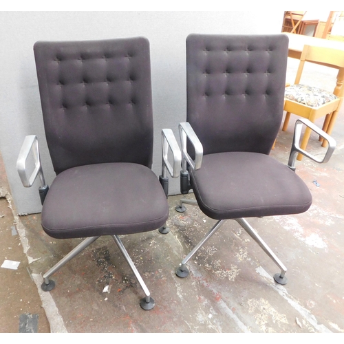 618 - Two matching office chairs