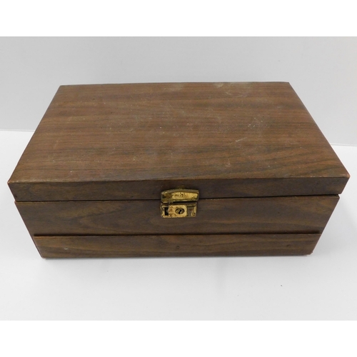 642 - Sewing box and contents, cantilever lid and pull out drawer