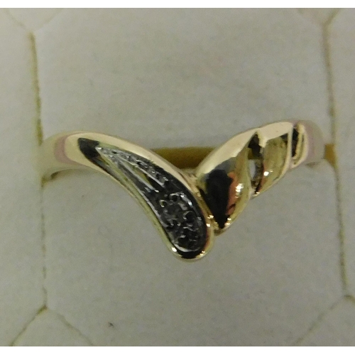 255 - 9ct gold - diamond set/wishbone ring - size N 1/2