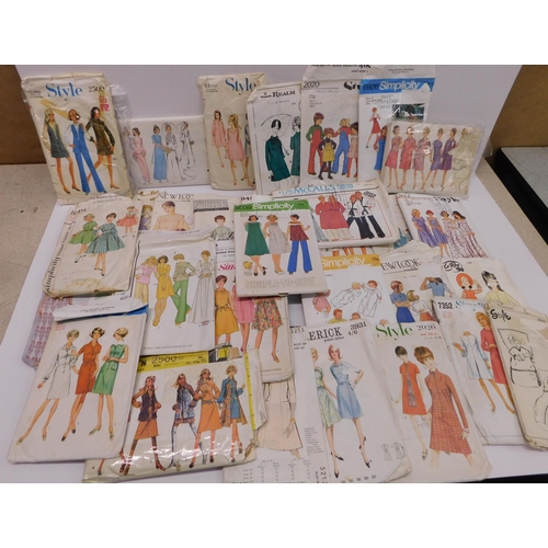 60 - Vintage - sewing patterns