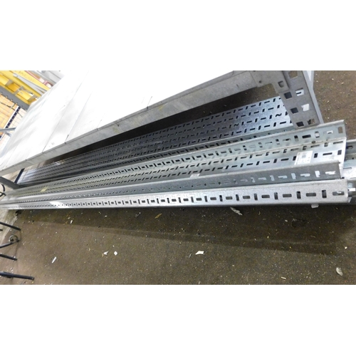 809 - Selection of six metal 150mm x 3m cable trays