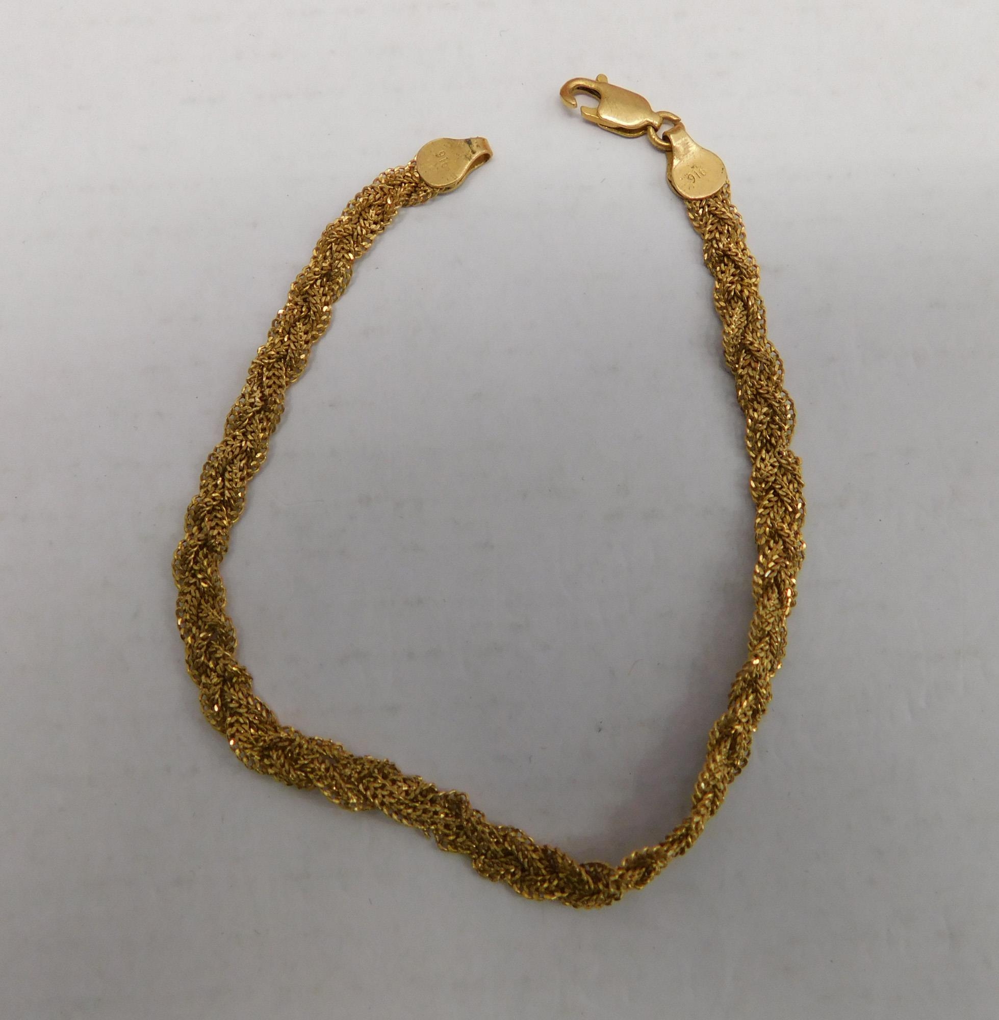 22ct Gold bracelet - weight 6.4g
