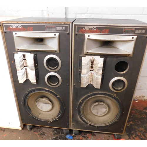 554 - Pair of Jamo Dynamic d5 speakers on wheels (unchecked)