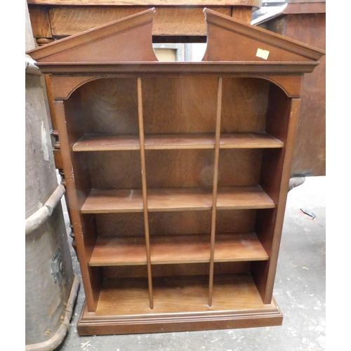 728 - Display cabinet approx. 27