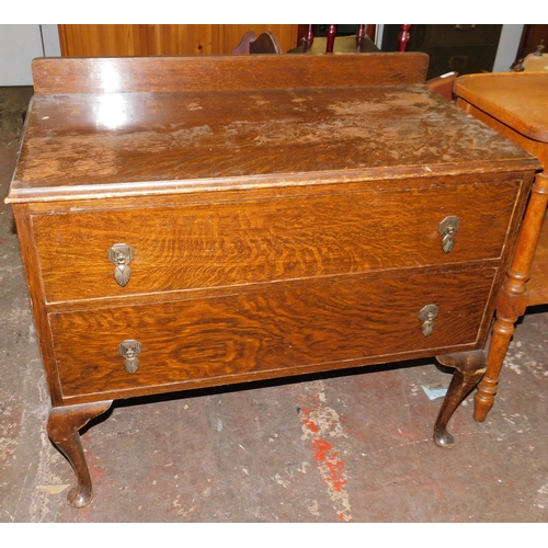 730A - Oak two drawer chest of drawers