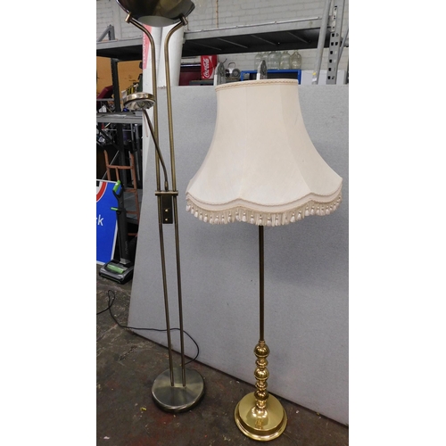 742 - Brushed brass mother and baby standard lamp and brass standard lamp w/o