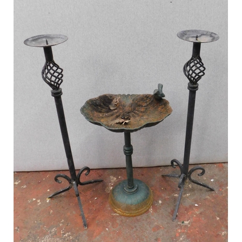 538 - Metal candlesticks (30