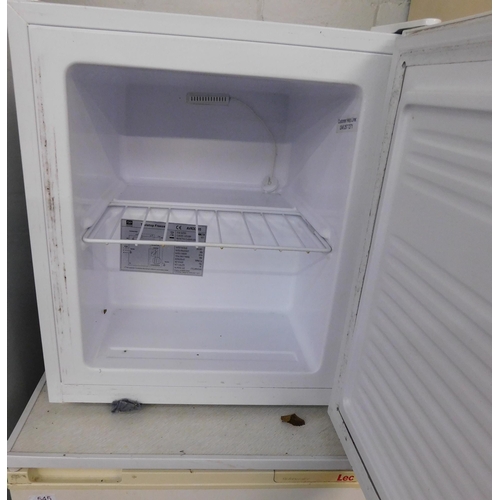 551 - Table top freezer approx. 17